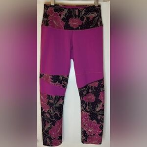 THE NORTH FACE • Flashdry Leggings • Pink Floral (Size MEDIUM)